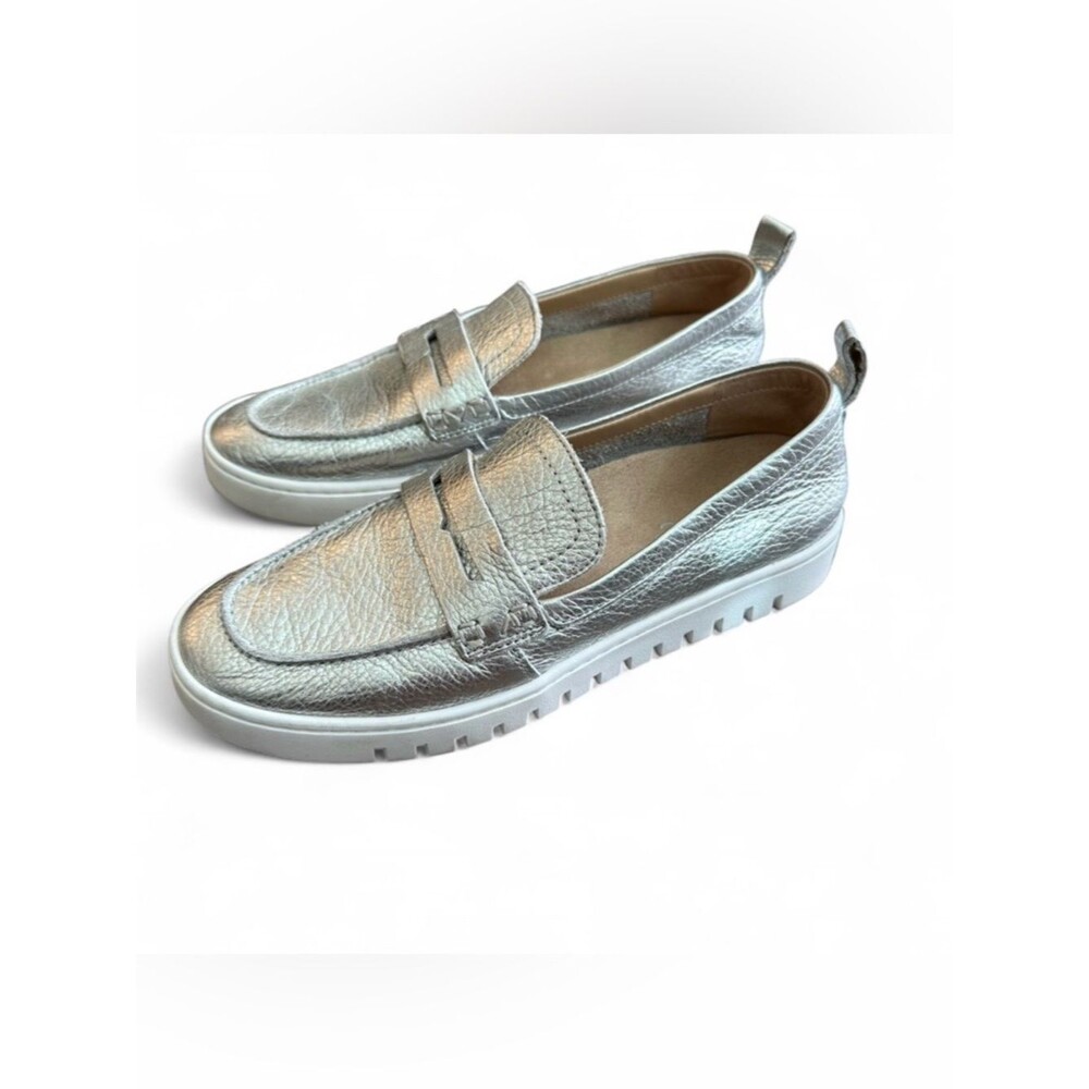 Vionic Uptown Loafer Silver 8